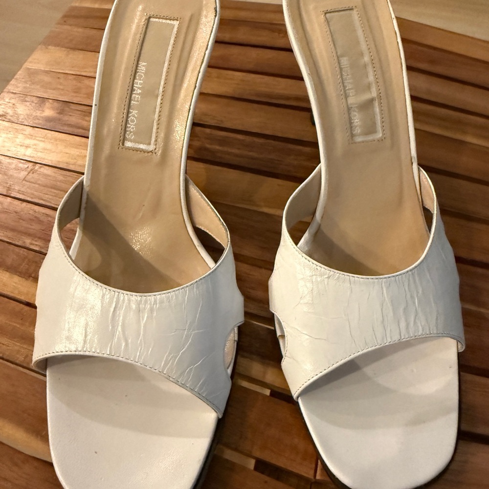 Michael Kors white Cream Mules sandal size 8